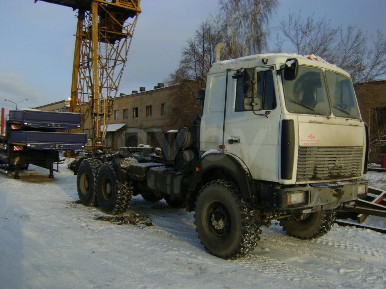 МАЗ 6425х9-450-051