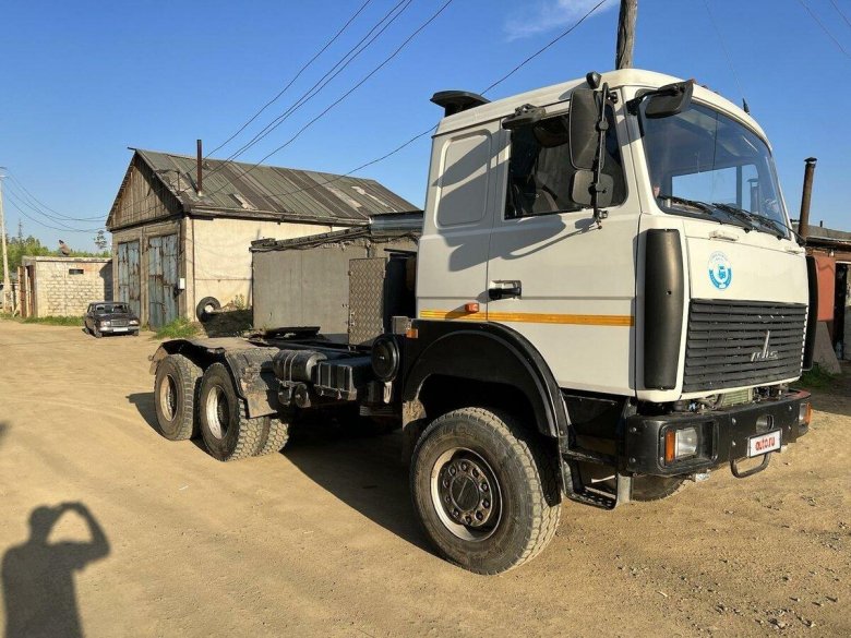 Седельный тягач маз 6425x9-433-000