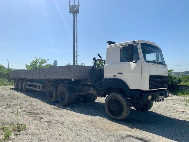 Седельный тягач с прицепом