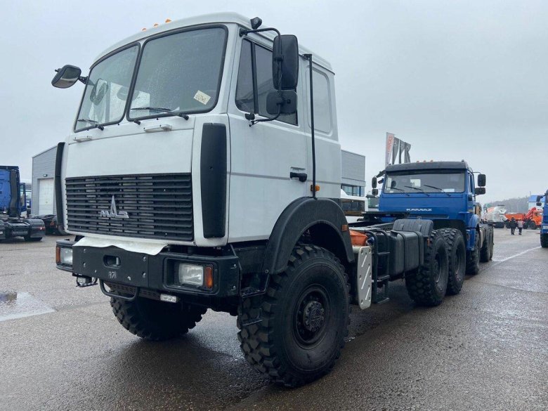 МАЗ 6425 военный