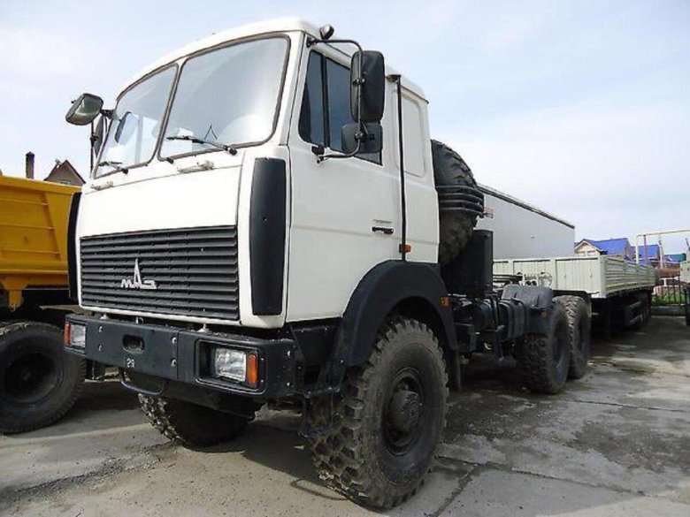 МАЗ 6425x9-450-051