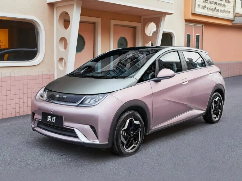 BYD Dolphin электромобиль