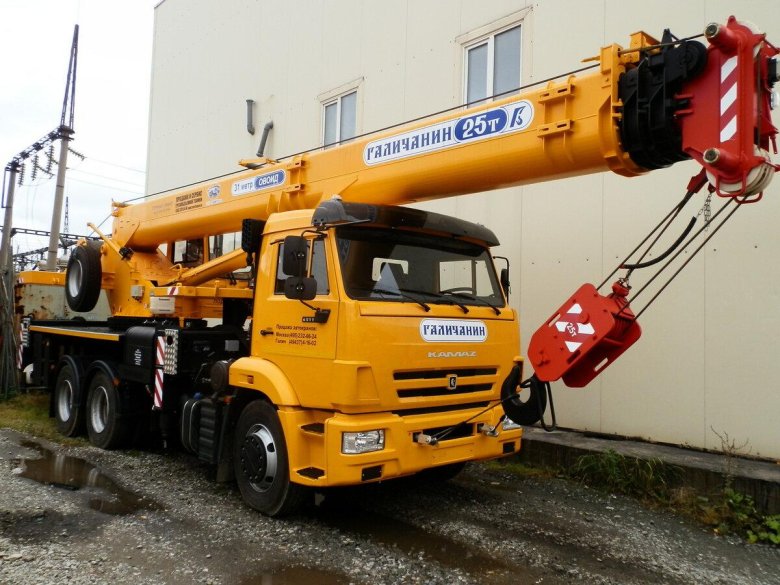 Автокран КС-55713-1