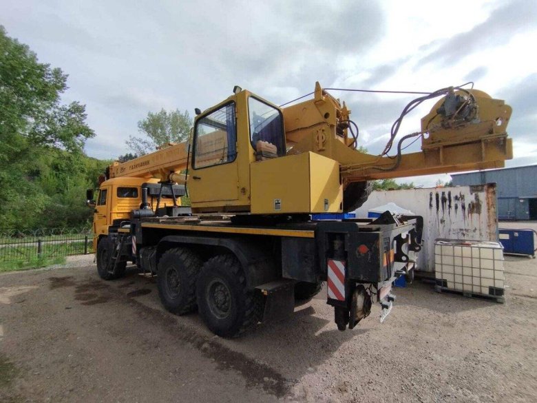 Автокран 25 тонн