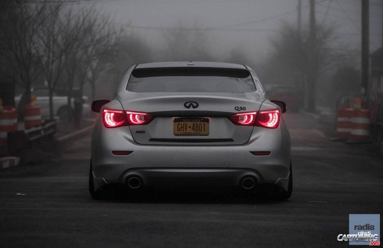 Инфинити q50s сзади