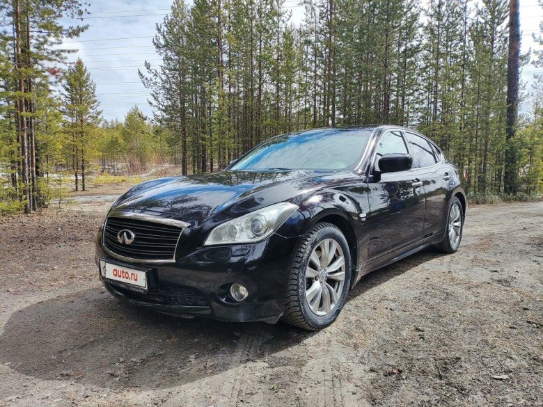 Infiniti m25 2011