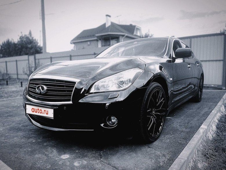 Инфинити м
