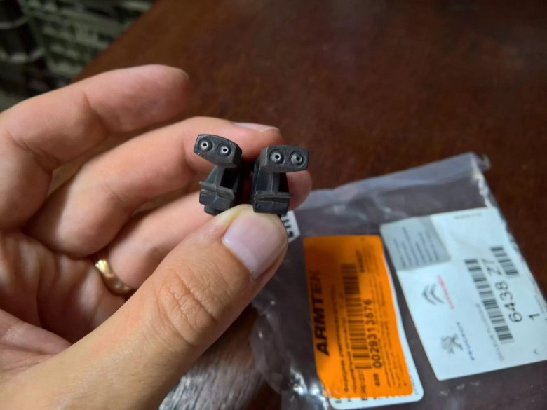 Форсунки омывателя Ситроен Берлинго