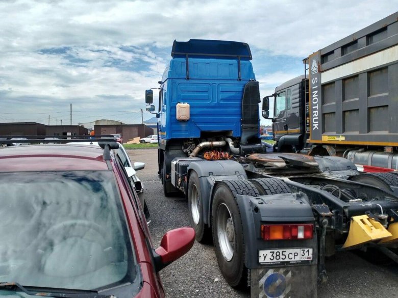 Седельный тягач маз