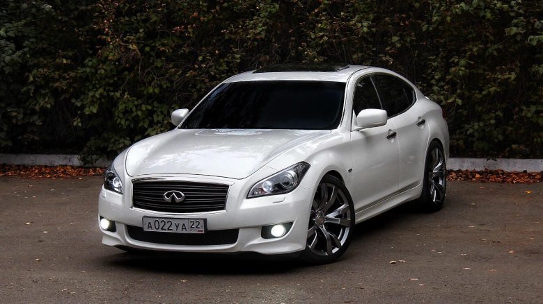 Infiniti q70