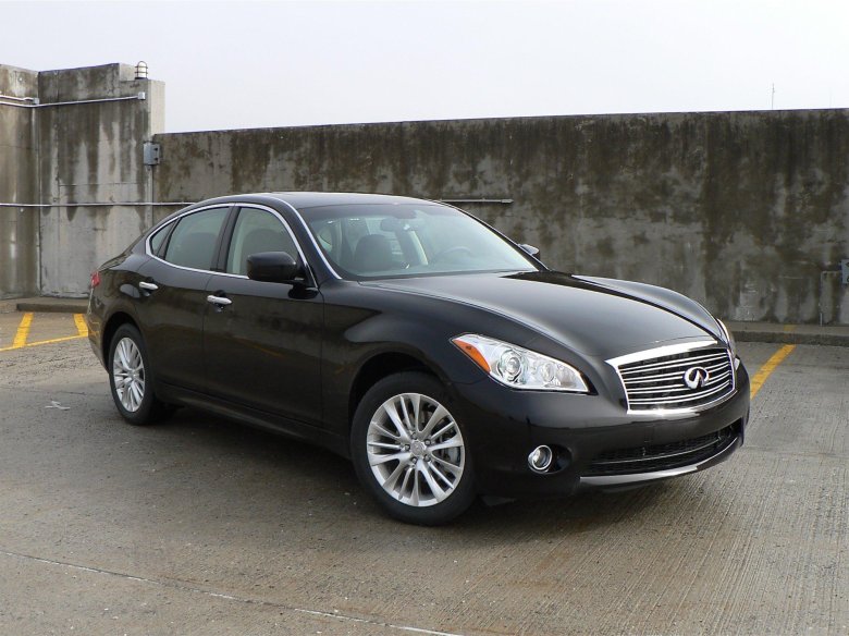 Инфинити m37
