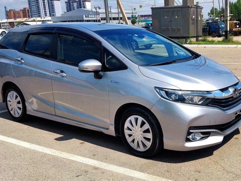 Honda shuttle hybrid 2016