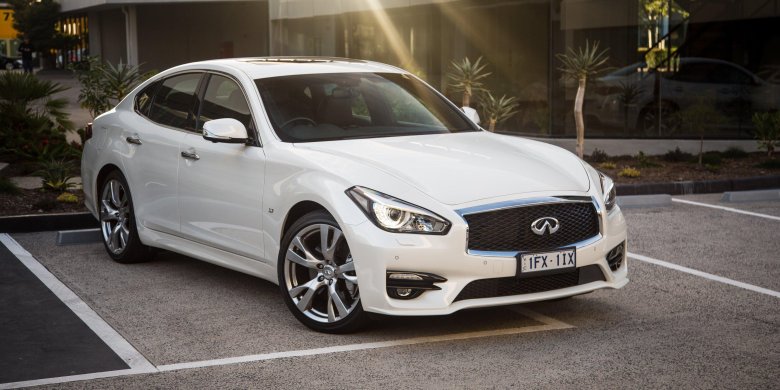 Infiniti q70