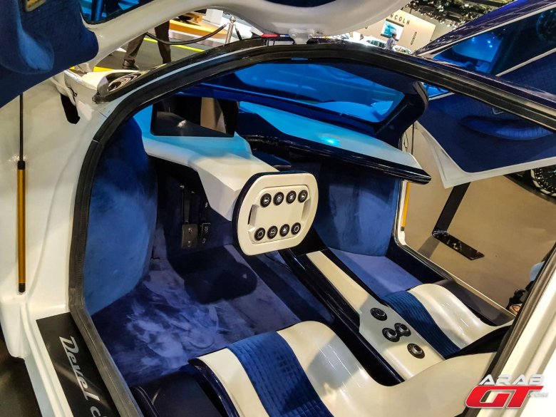 Devel Sixteen салон