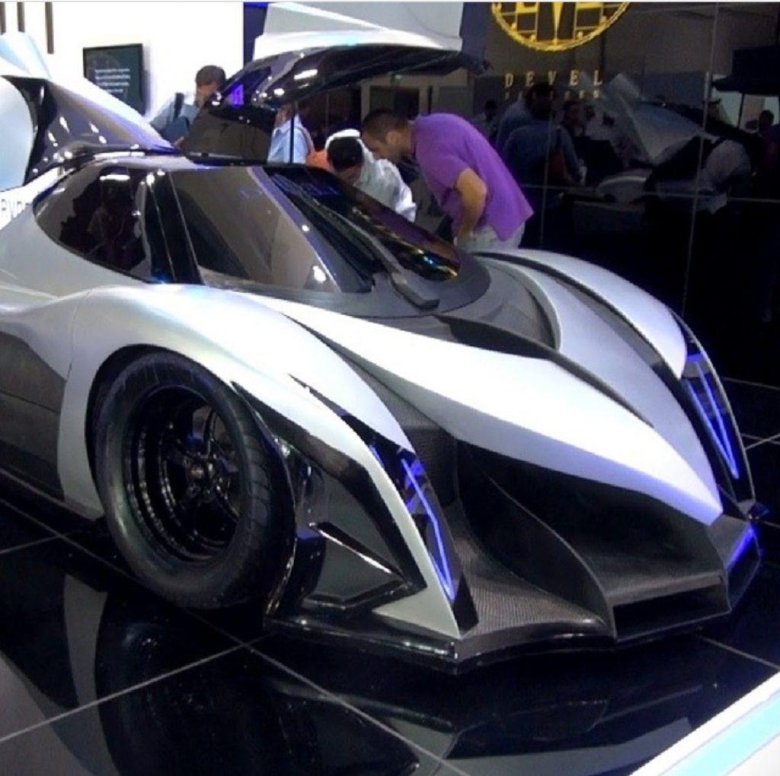 Машина гиперкар devel sixteen