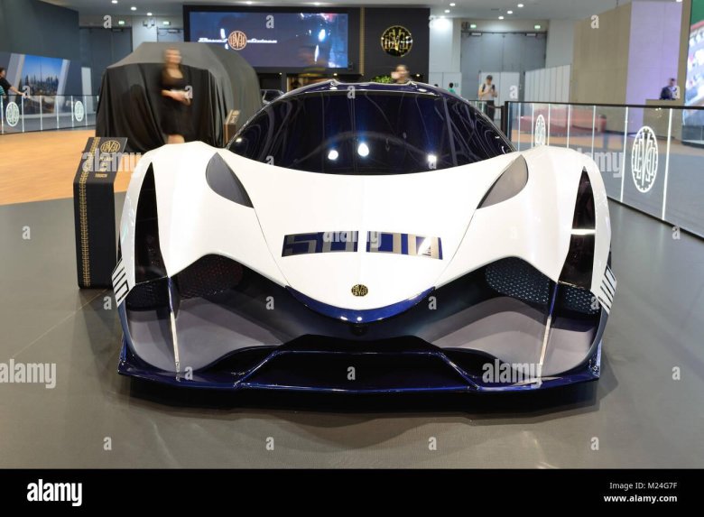 Автосалон в Дубае