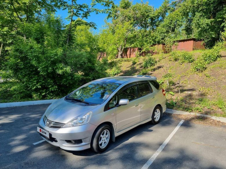 Honda fit shuttle 2012