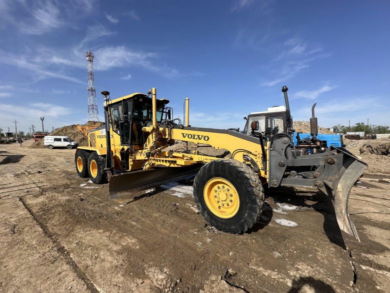 Автогрейдер volvo g946