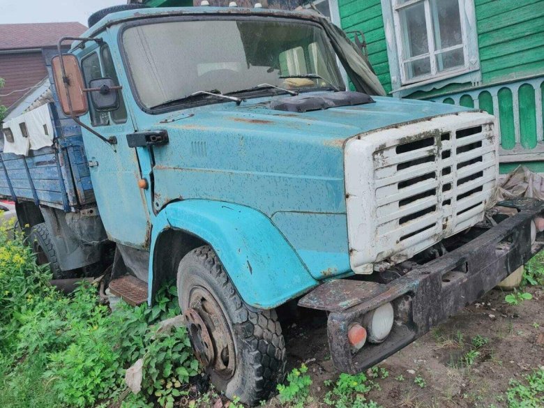 Бортовой грузовик зил 4331