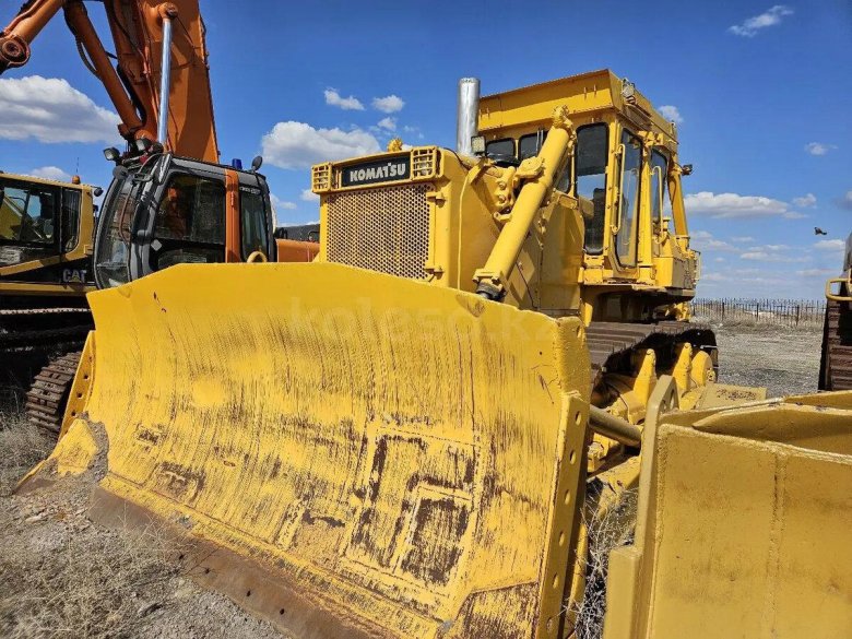 Бульдозер komatsu d355a