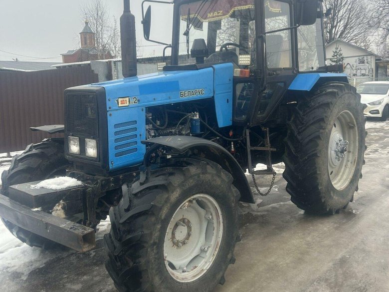Трактор беларус 1221