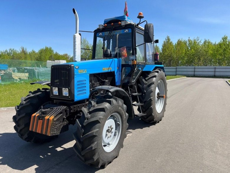 Трактор мтз 1221 2