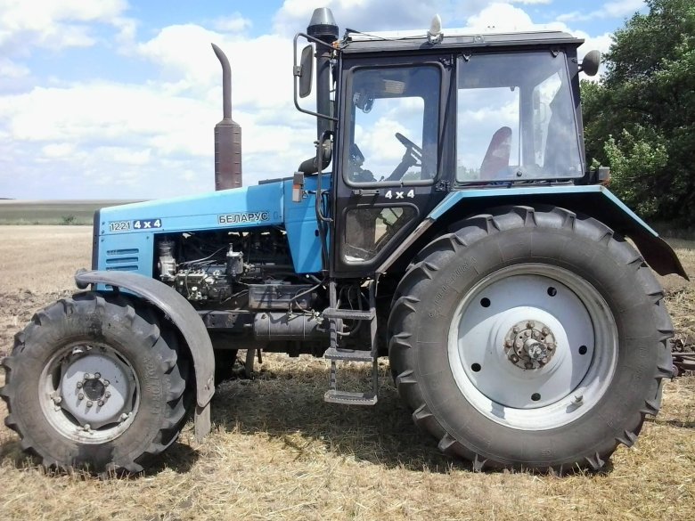 Трактор беларус 1221 2