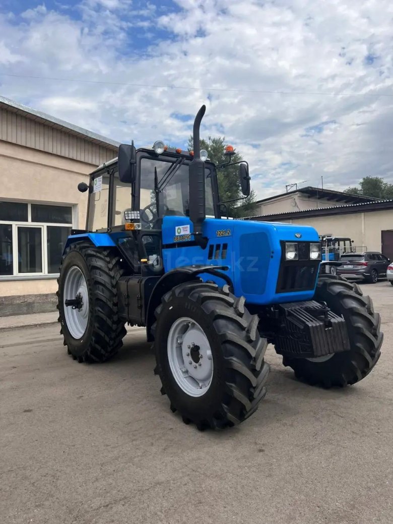 Беларус 1221.2