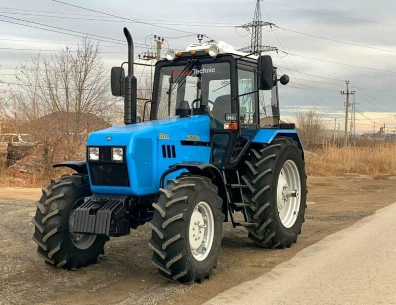 Трактор Беларус 1221.2