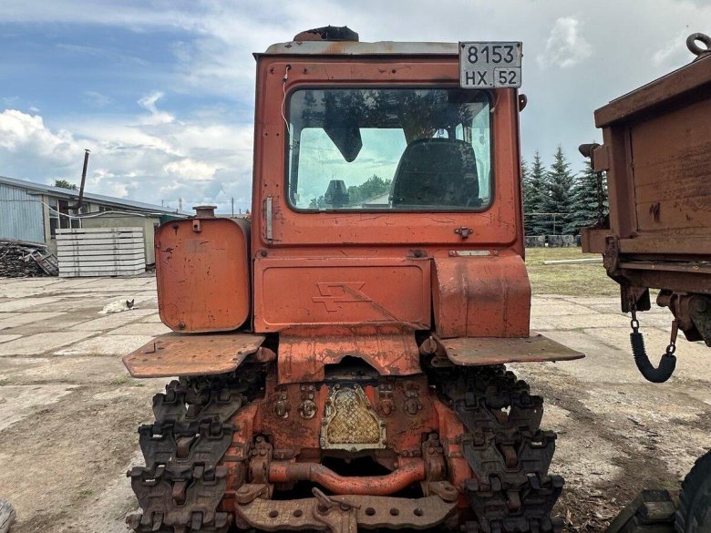 Гусеничный трактор дт 75