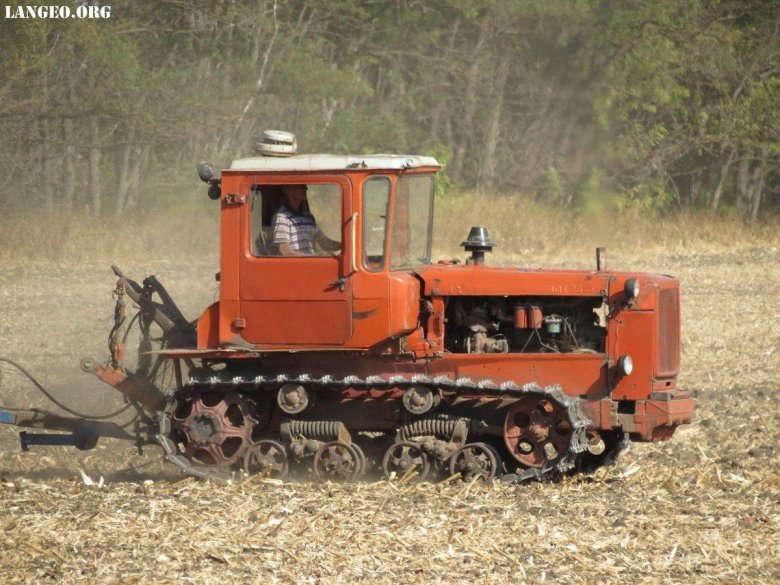 Трактор дт 75