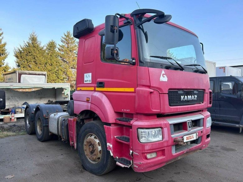 Седельный тягач камаз