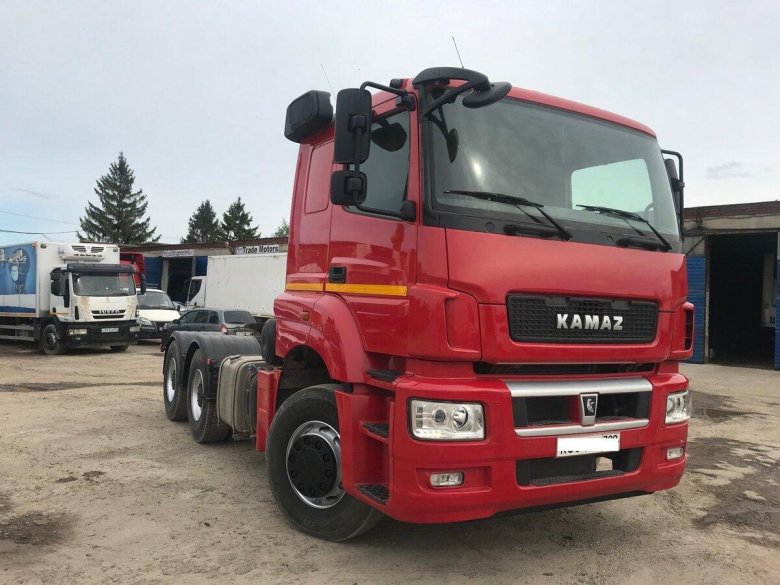 КАМАЗ тягач 65806