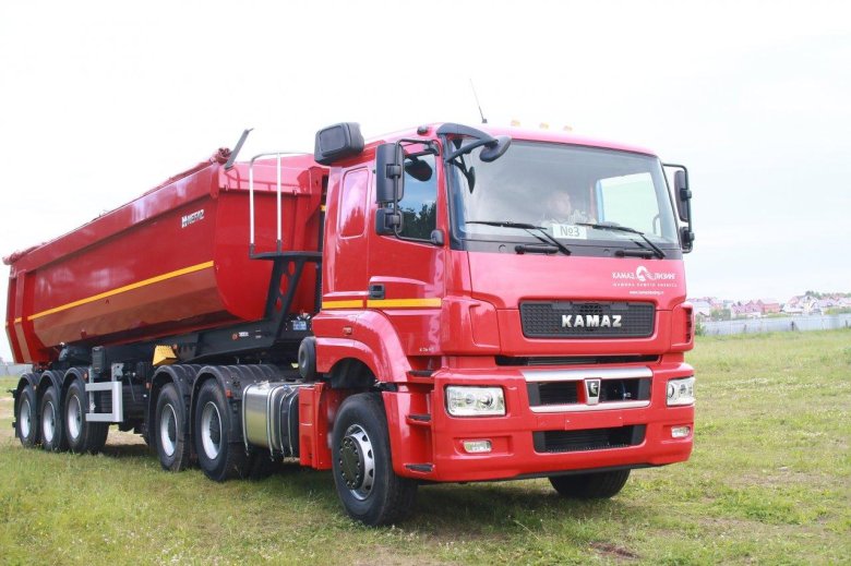 Седельный тягач КАМАЗ 65806