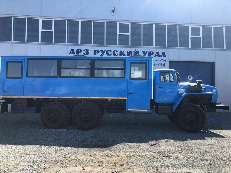 Вахтовый автобус урал