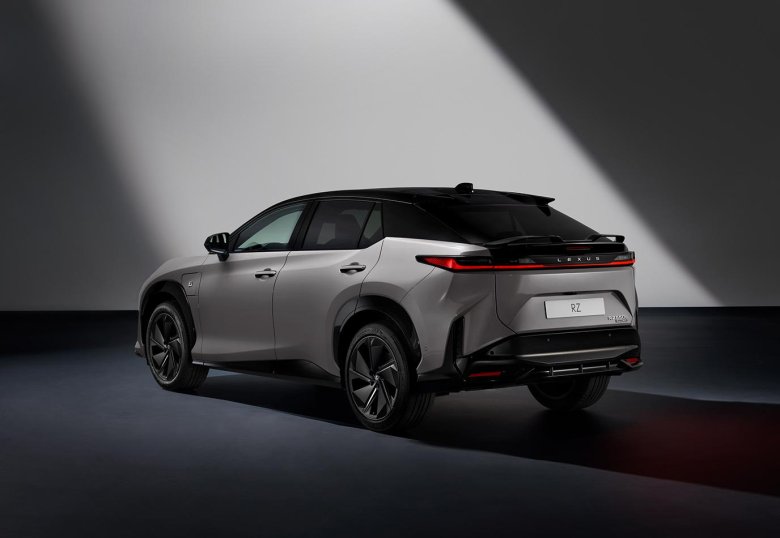 Lexus rz