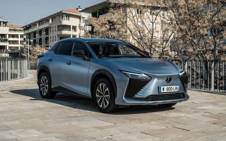 Лексус RZ 450e