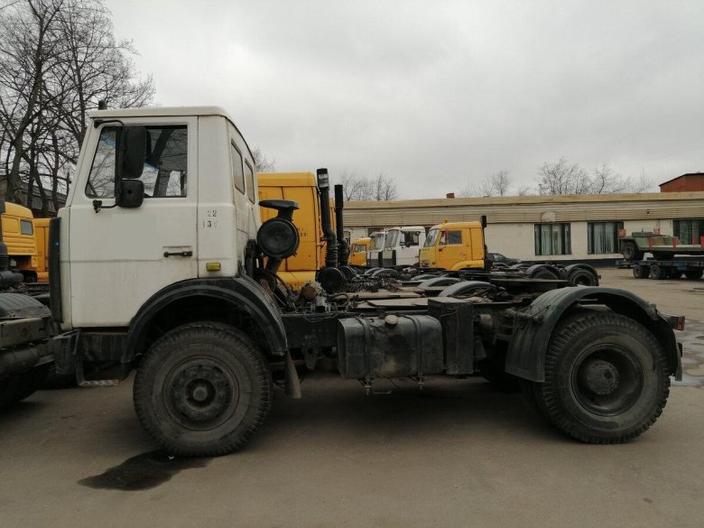 Седельный тягач маз
