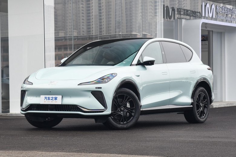 Китайский элитный кроссовер