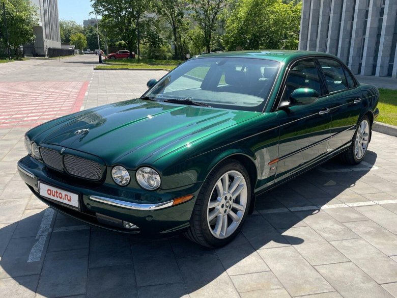 Ягуар XJR 2003