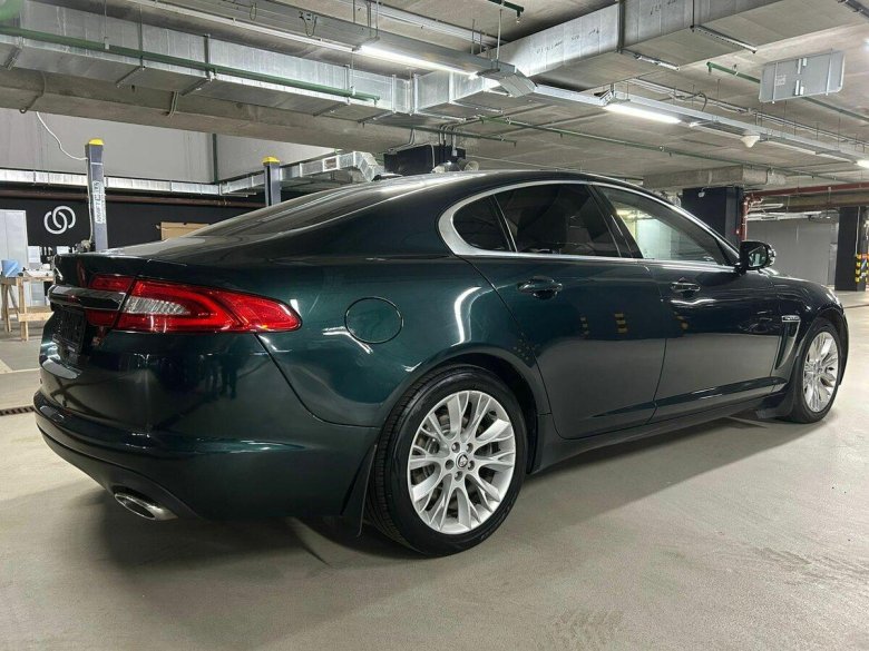 Jaguar xf 2012