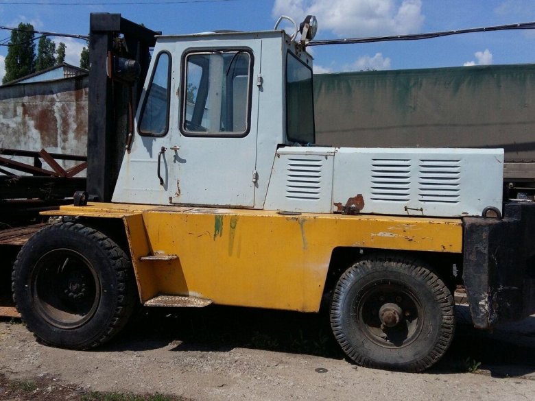 Львовский вилочный погрузчик 5т