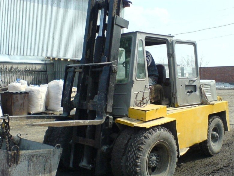 Львовский погрузчик 40810 вилочный