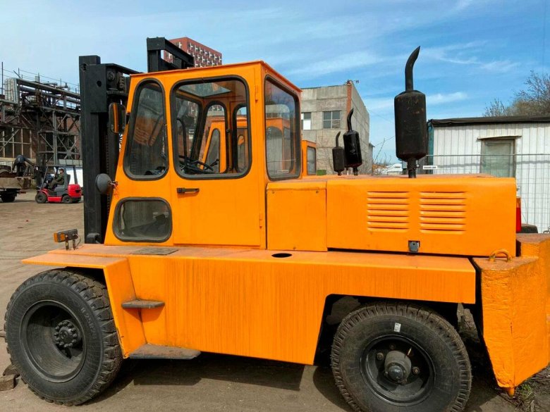 Львовский погрузчик 5 тонн 41030