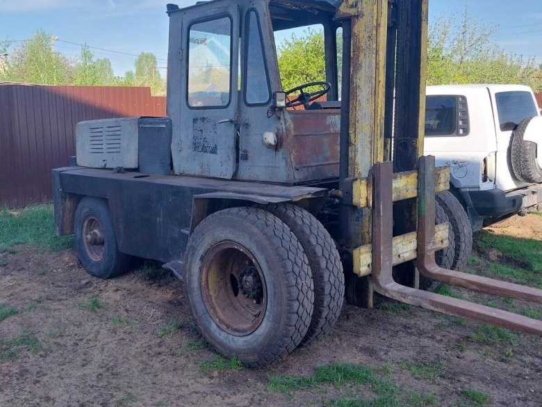 Львовский вилочный погрузчик 5т