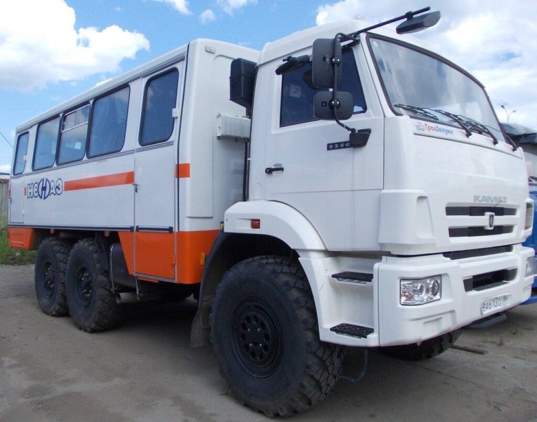 КАМАЗ НЕФАЗ 4208