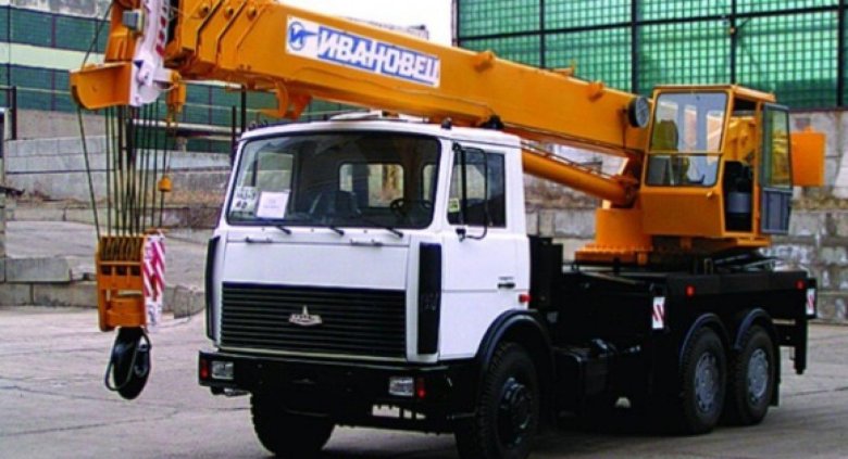Автокран Ивановец 32т