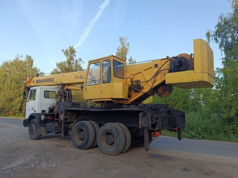 Автокран ивановец 32т