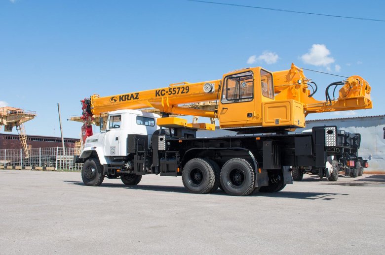 Кран КРАЗ 25 тонн
