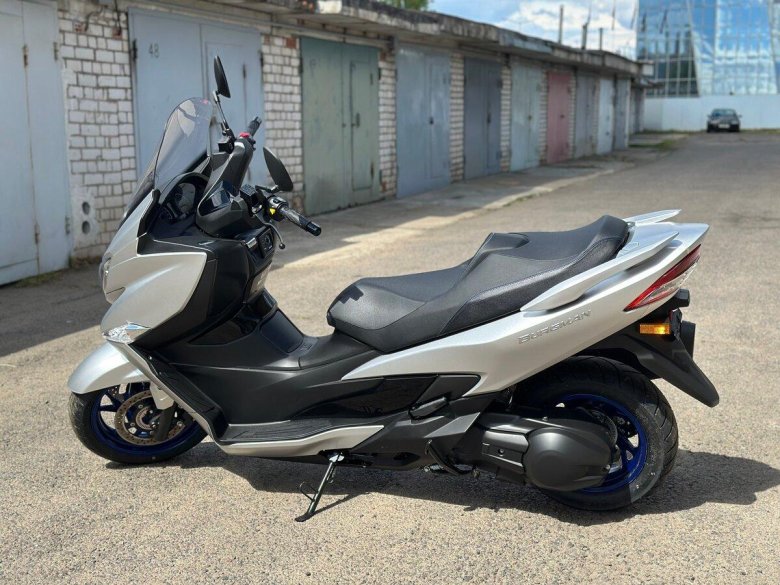 Сузуки бургман 400